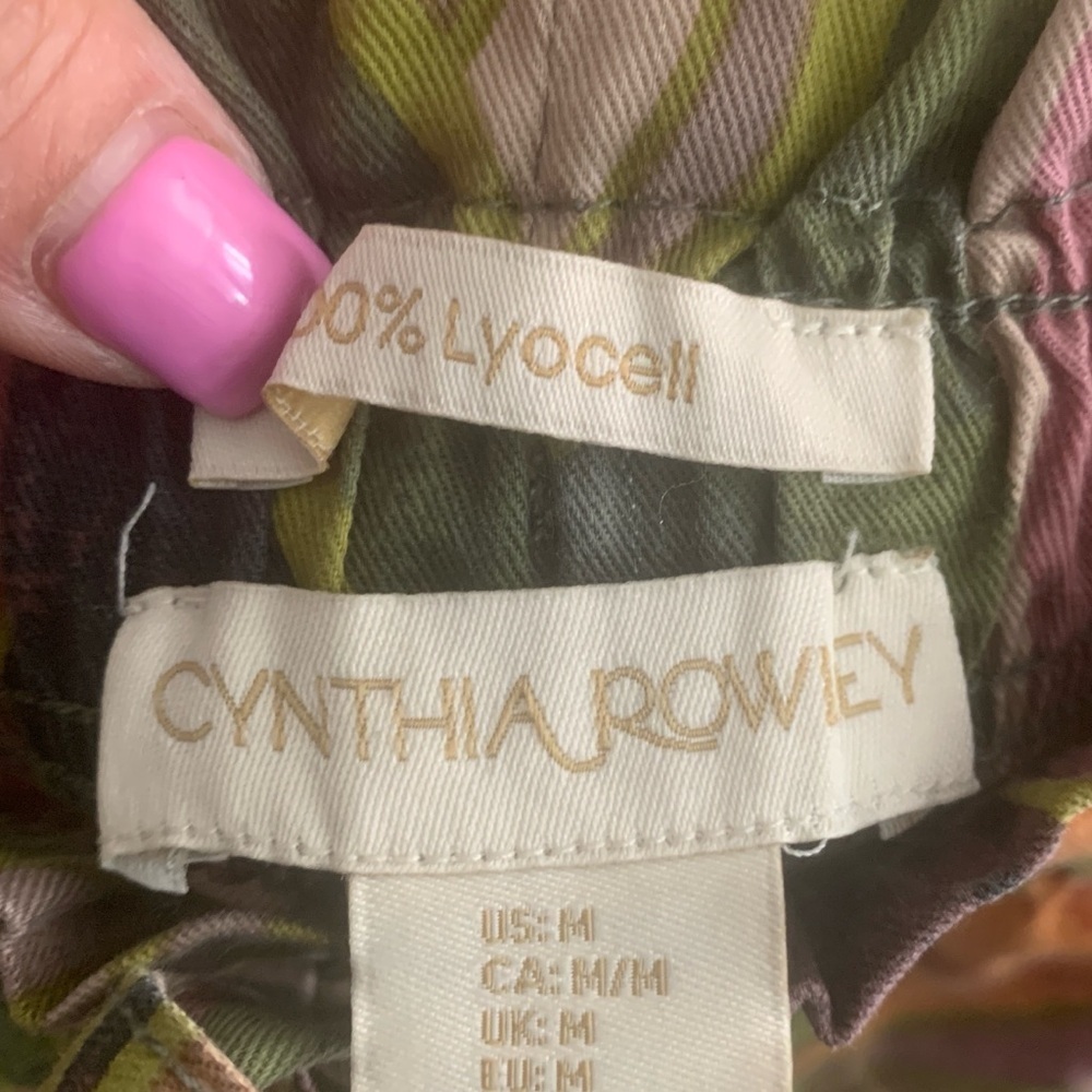 NWT! Cynthia Rowley 100% Lyocell Floral Shorts in Olive, Pink & Mustard - Picture 4 of 11